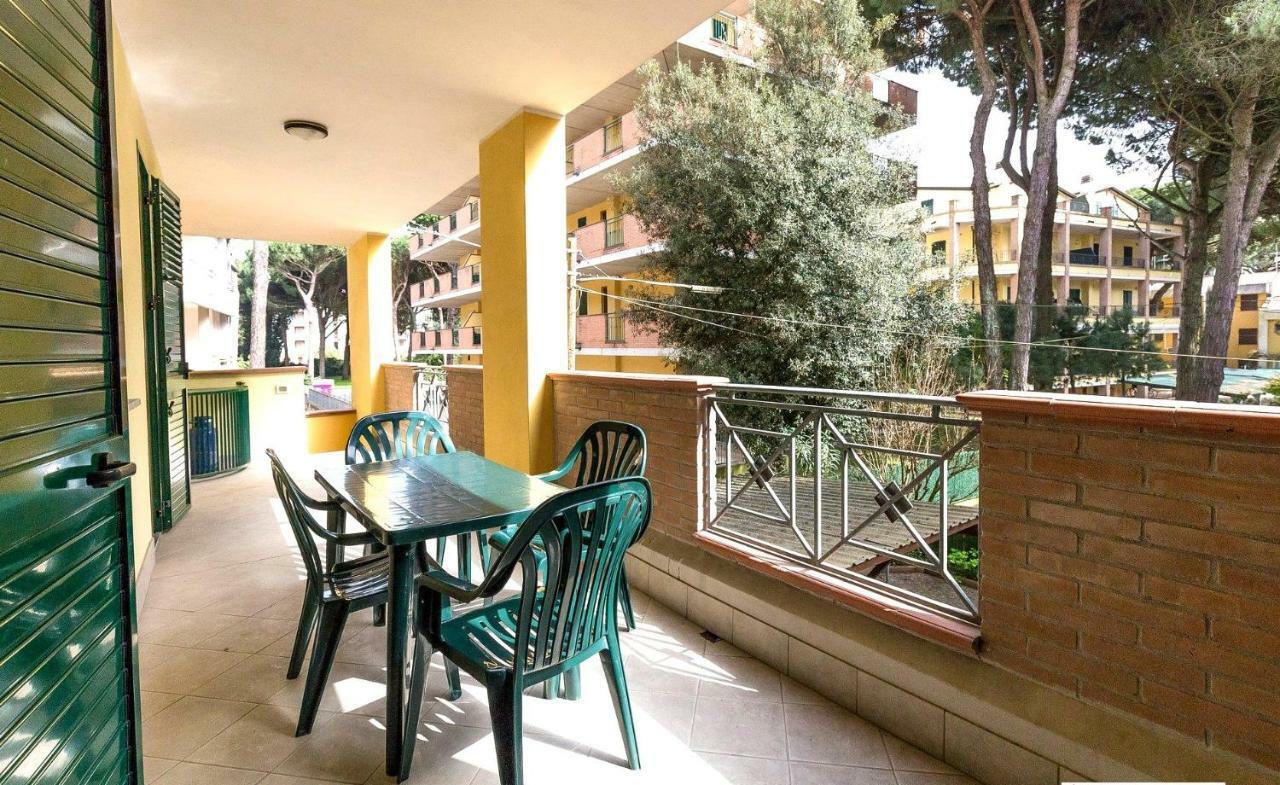 Le Terrazze Apartments Lido di Spina Bagian luar foto