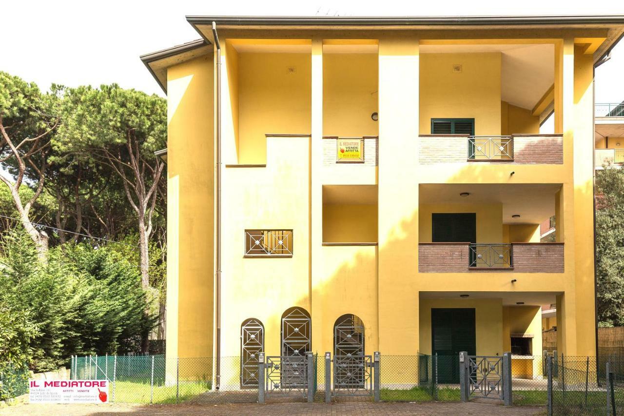 Le Terrazze Apartments Lido di Spina Bagian luar foto