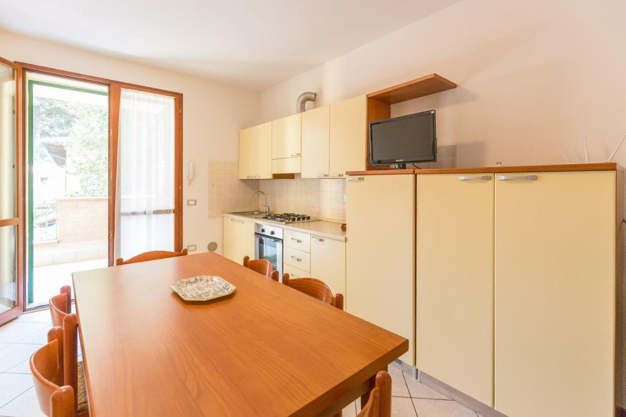 Le Terrazze Apartments Lido di Spina Bagian luar foto