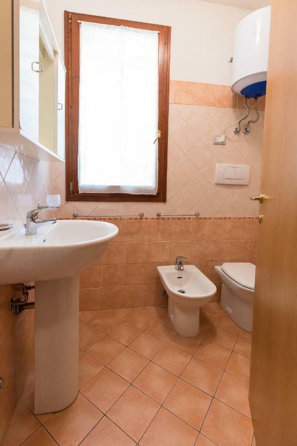 Le Terrazze Apartments Lido di Spina Bagian luar foto