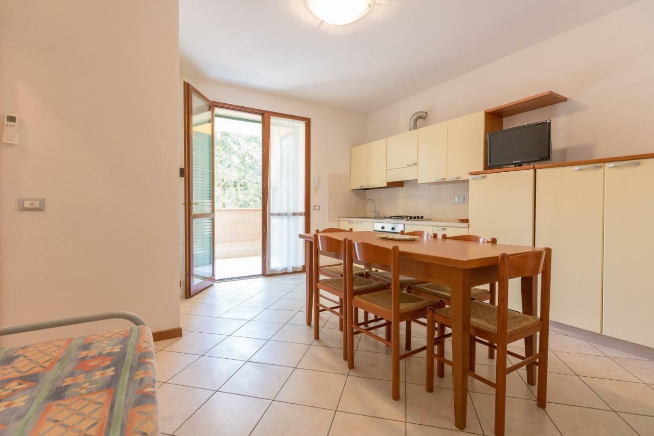 Le Terrazze Apartments Lido di Spina Bagian luar foto