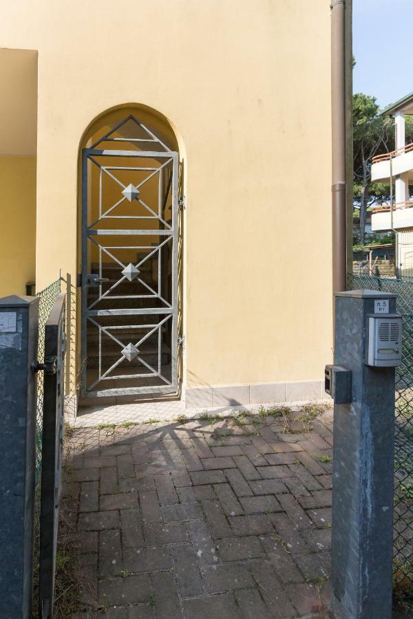 Le Terrazze Apartments Lido di Spina Bagian luar foto
