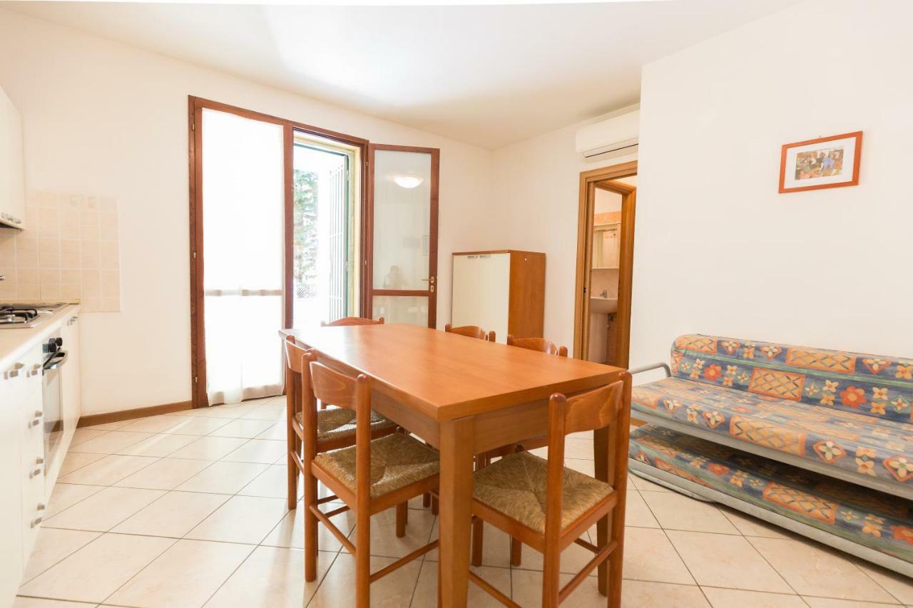 Le Terrazze Apartments Lido di Spina Bagian luar foto