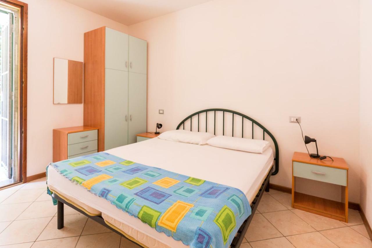 Le Terrazze Apartments Lido di Spina Bagian luar foto