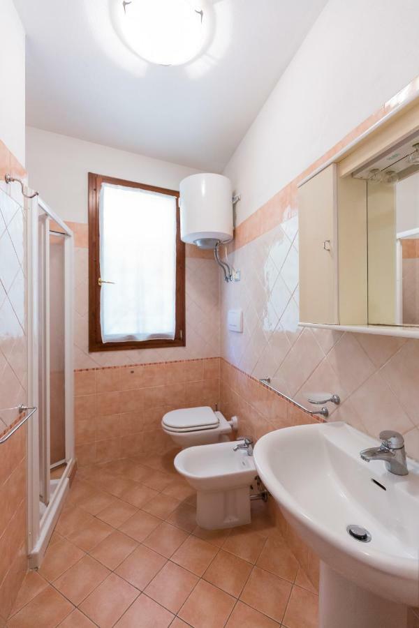 Le Terrazze Apartments Lido di Spina Bagian luar foto