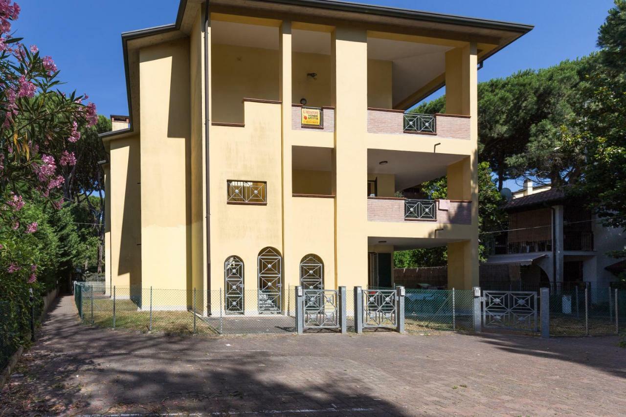 Le Terrazze Apartments Lido di Spina Bagian luar foto