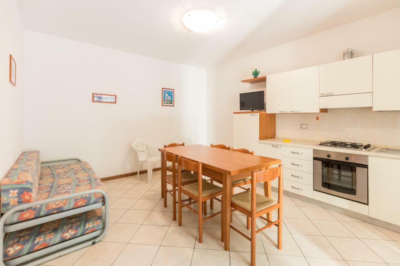 Le Terrazze Apartments Lido di Spina Bagian luar foto