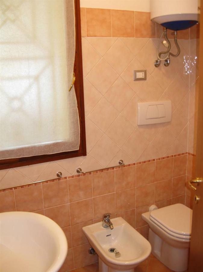 Le Terrazze Apartments Lido di Spina Bagian luar foto