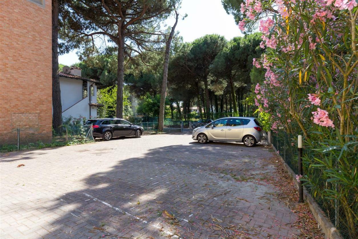 Le Terrazze Apartments Lido di Spina Bagian luar foto