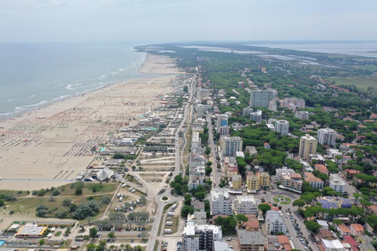 Le Terrazze Apartments Lido di Spina Bagian luar foto